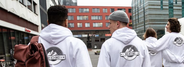 Sweat sales personnalisé étudiant